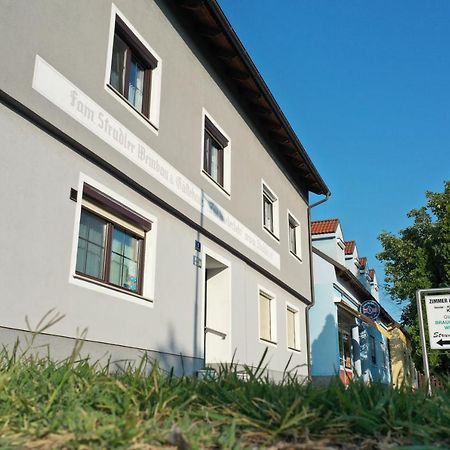 Gastehaus Und Weinbau Zur Wiederkehr Strudler Podersdorf am See Exteriér fotografie